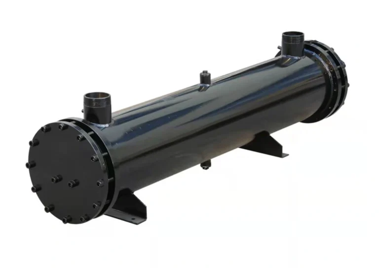 Shell and tube condenser for water cooled chiller